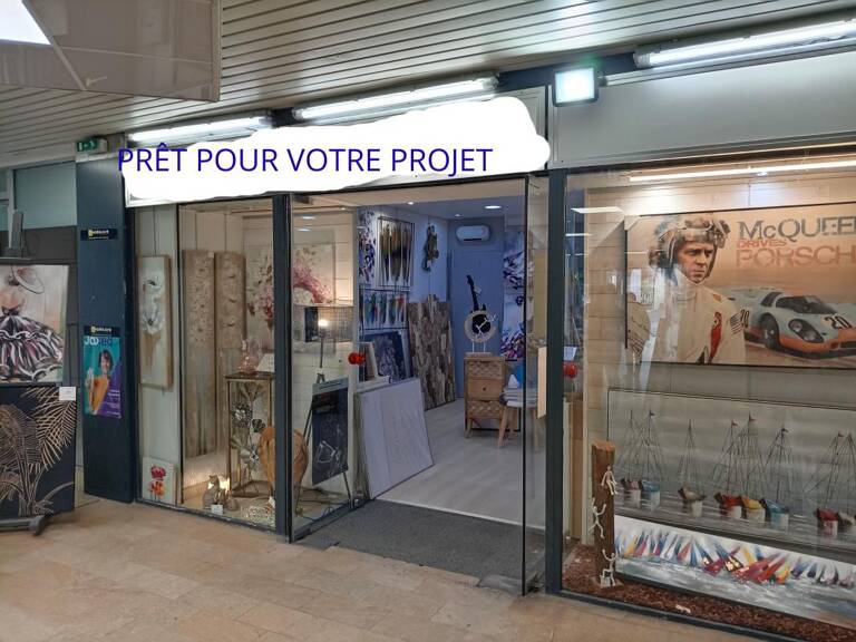 Bien Commercial À Vendre — photo 1