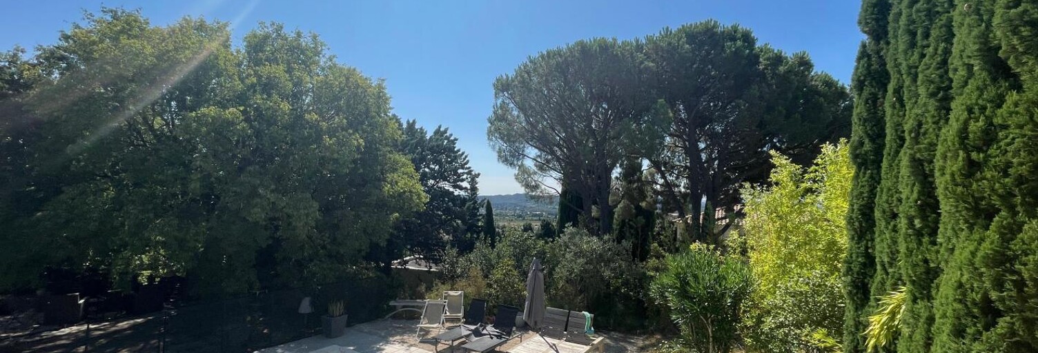 Maison 5 Pièces 137 m² à vendre à Rochefort-du-Gard (30650)