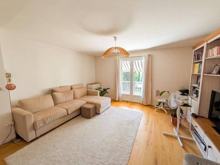 Appartement T3 avec balcon garage à deux pas des remparts — photo 1