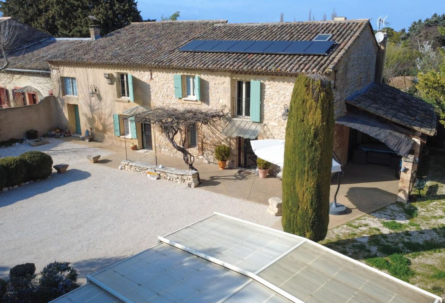 Mas en campagne entre L'Isle et Cavaillon — photo 1