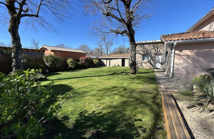 Maison À Vendre - 33470- GUJAN-MESTRAS-Maison contemporaine avec piscine — photo 2