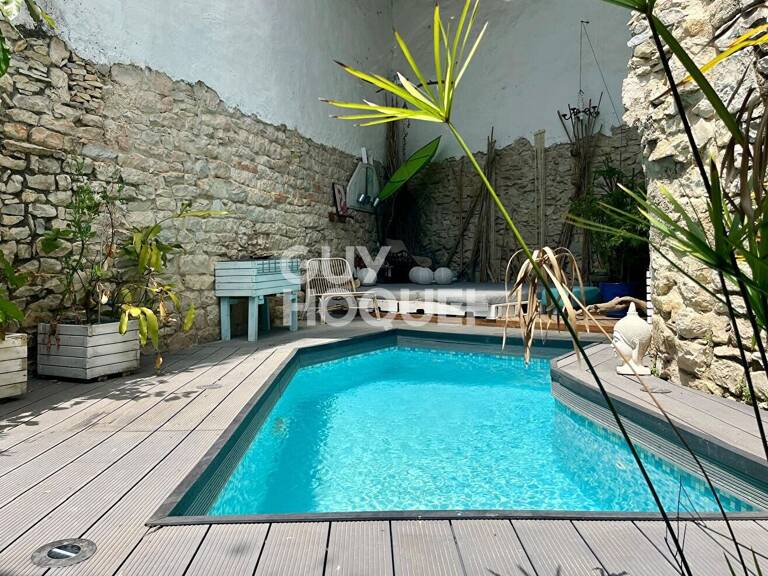 Calvisson, Maison de village, piscine et garage — photo 1