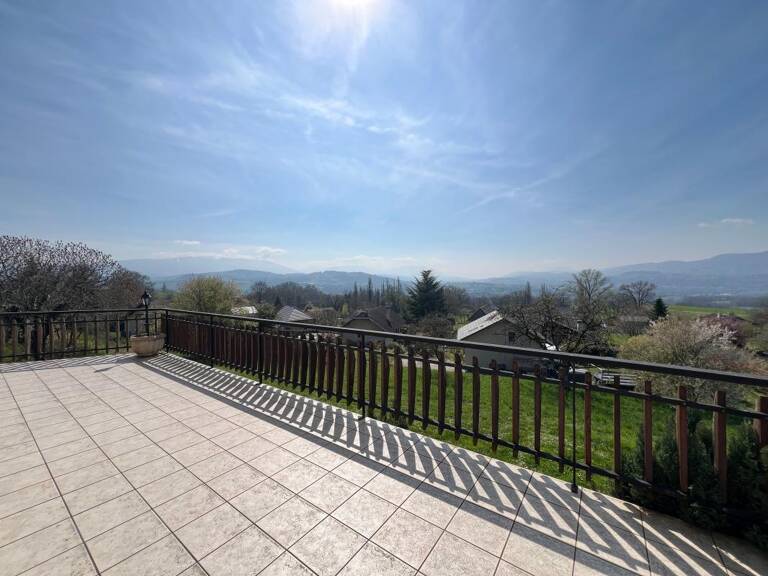 À VENDRE – SAINT-EUSÈBE (74150) - Maison familiale avec vue panoramique — photo 1
