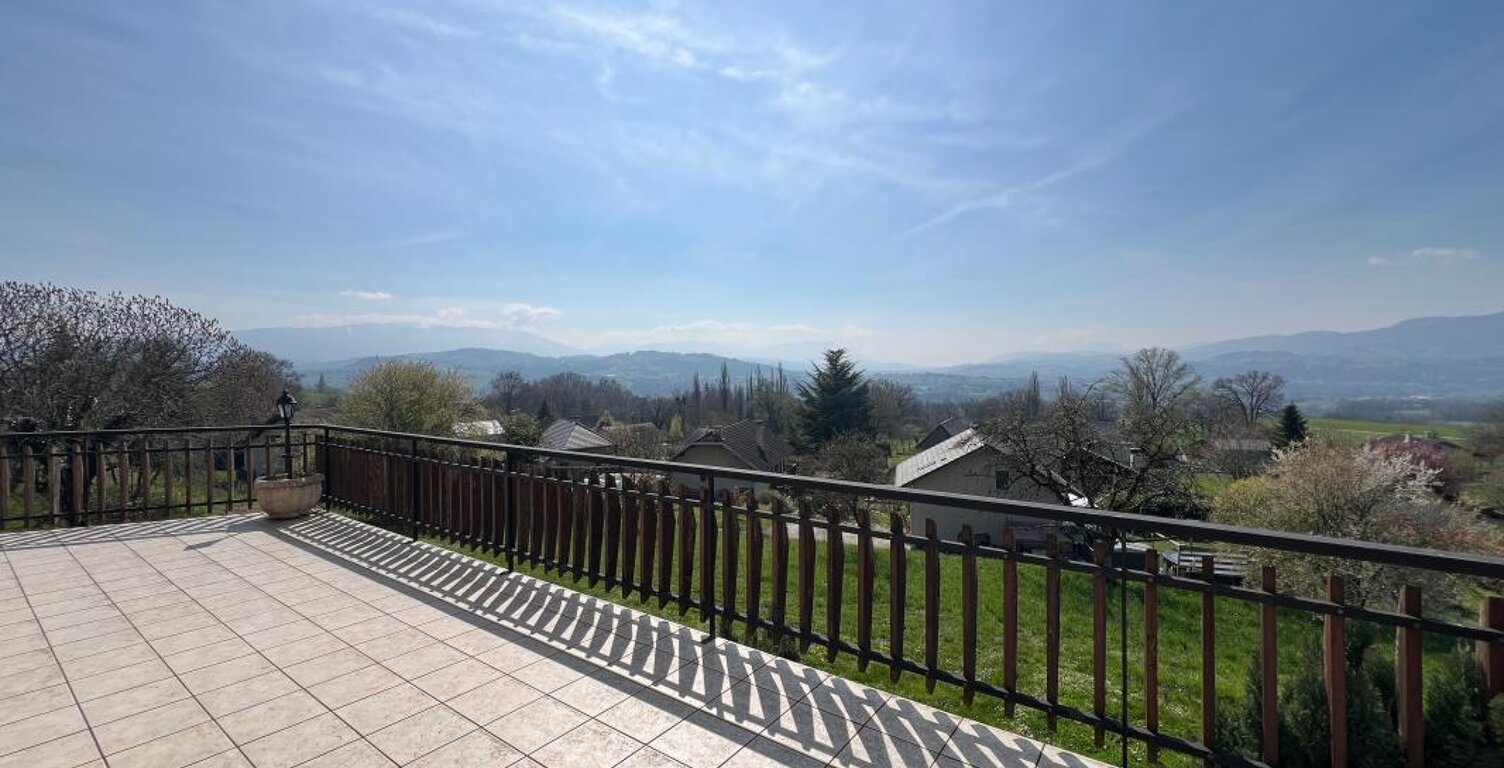 À VENDRE – SAINT-EUSÈBE (74150) - Maison familiale avec vue panoramique — photo 1