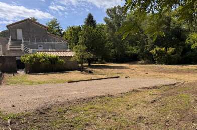Maison 4 pièces 880 €
