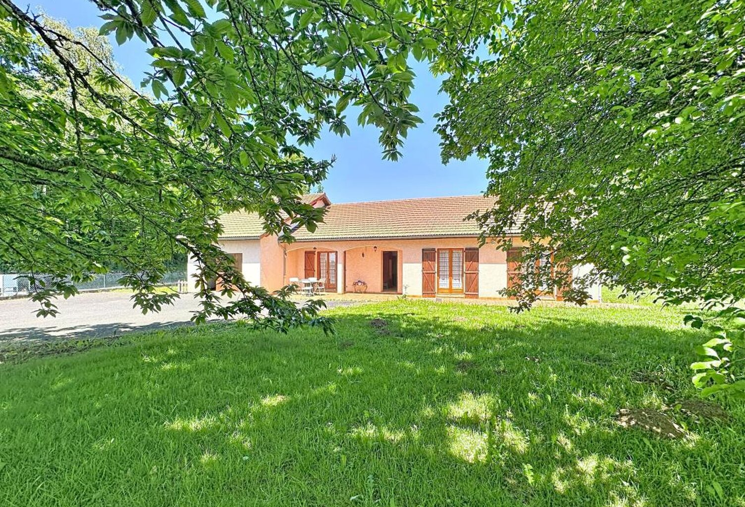 SAINT OURS Plain pied 3 chambres Terrain clos 1362m² — photo 1