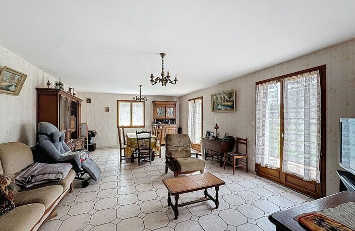 SAINT OURS Plain pied 3 chambres Terrain clos 1362m² — photo 4