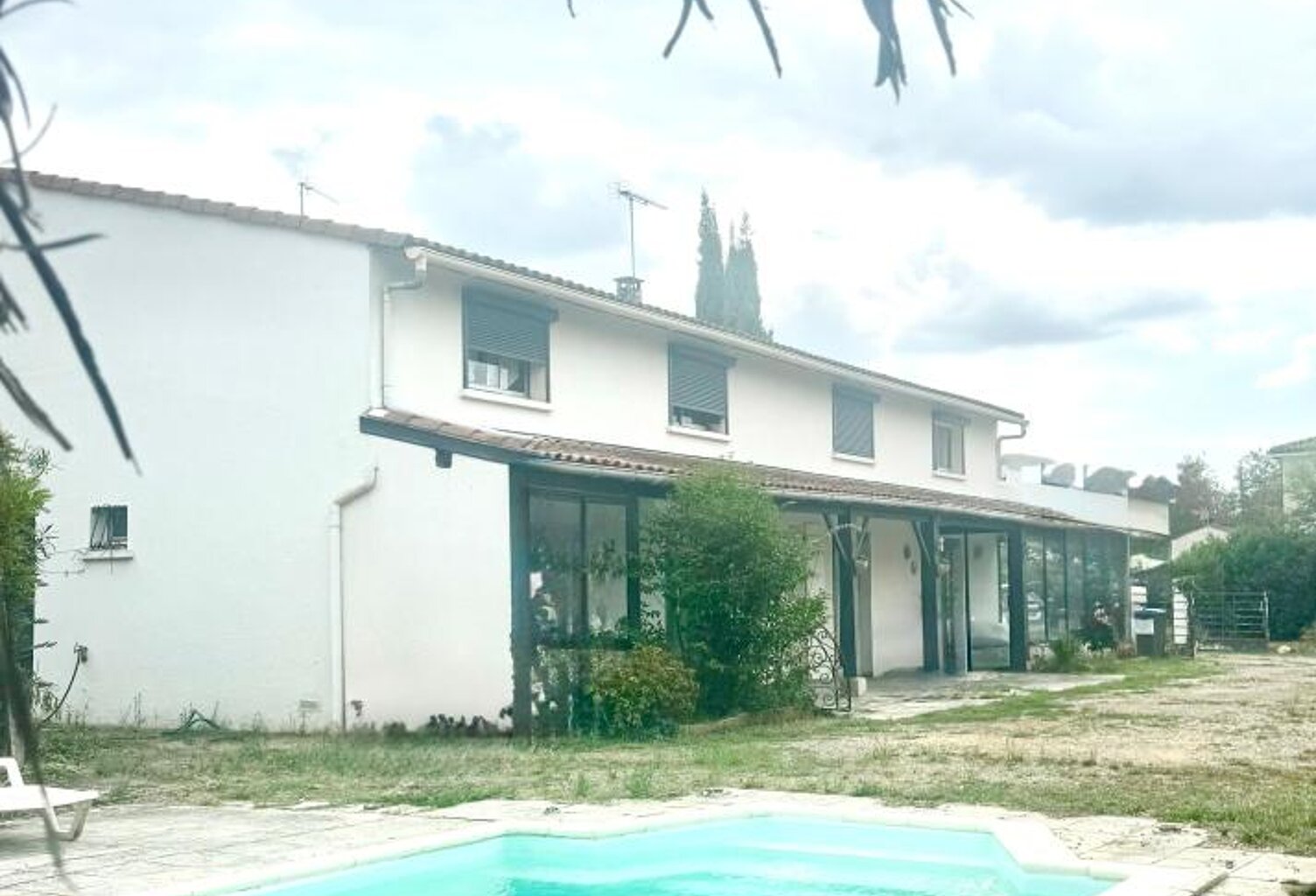 T4 de 125 m² plain pied  avec piscine et 600m² de jardin — photo 1
