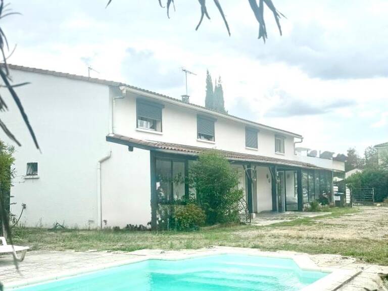 T4 de 125 m² plain pied  avec piscine et 600m² de jardin — photo 1