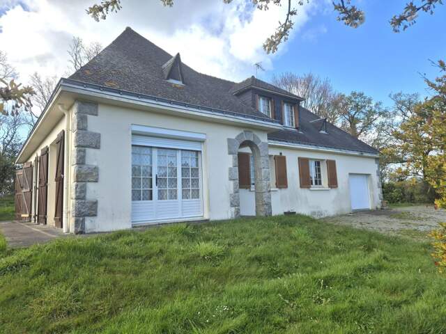   Maison familiale indépendante – 130 m² – 5 chambres – Grand terrain boisé — photo du bien