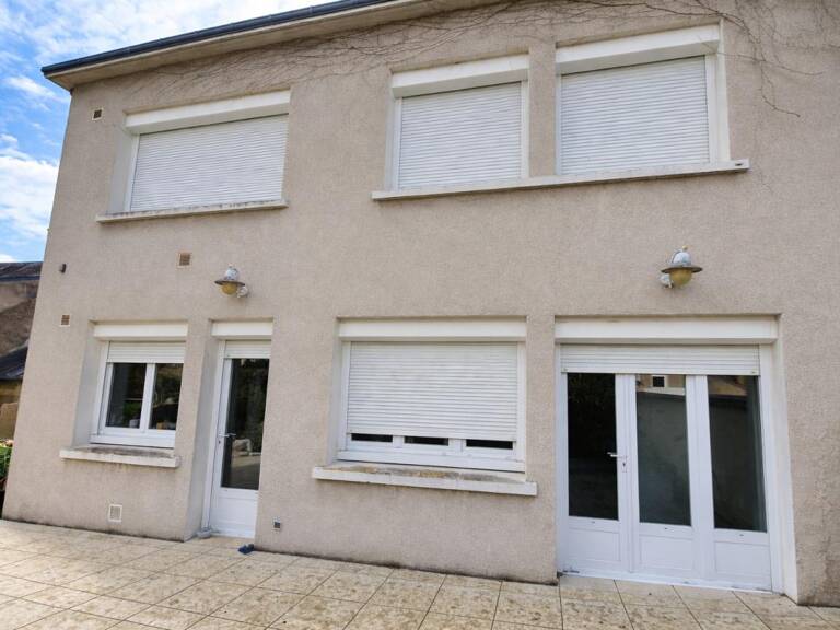 Maison de ville 150 m2 4 chambres + garage + parking + jardin 300m2 — photo 1