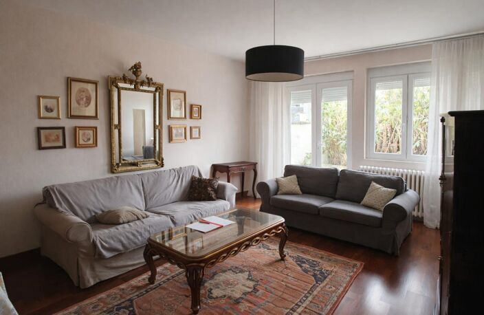 Maison de ville 150 m2 4 chambres + garage + parking + jardin 300m2 — photo 2