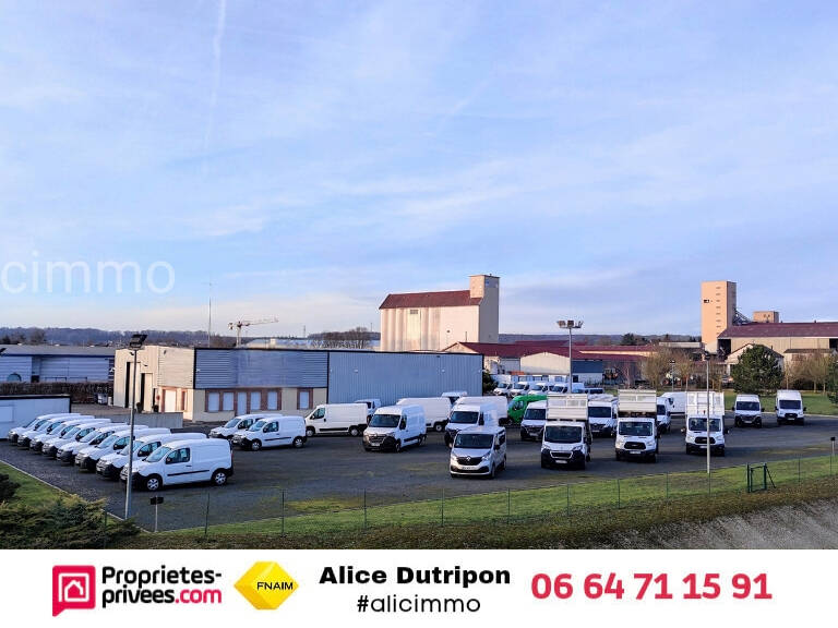 Immeuble Sezanne 650 m2 — photo 1