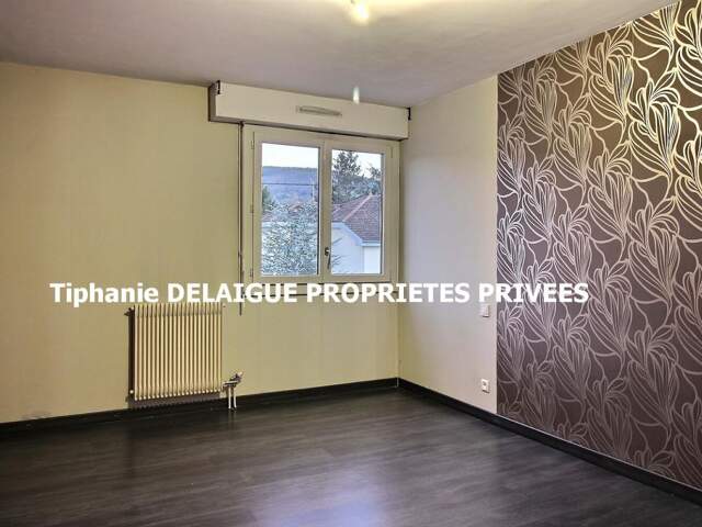 Le Chambon Feugerolles 42500 appartement de 87m² 2 chambres au 3ème étage sur 3, CAVE ET GARAGE — photo du bien