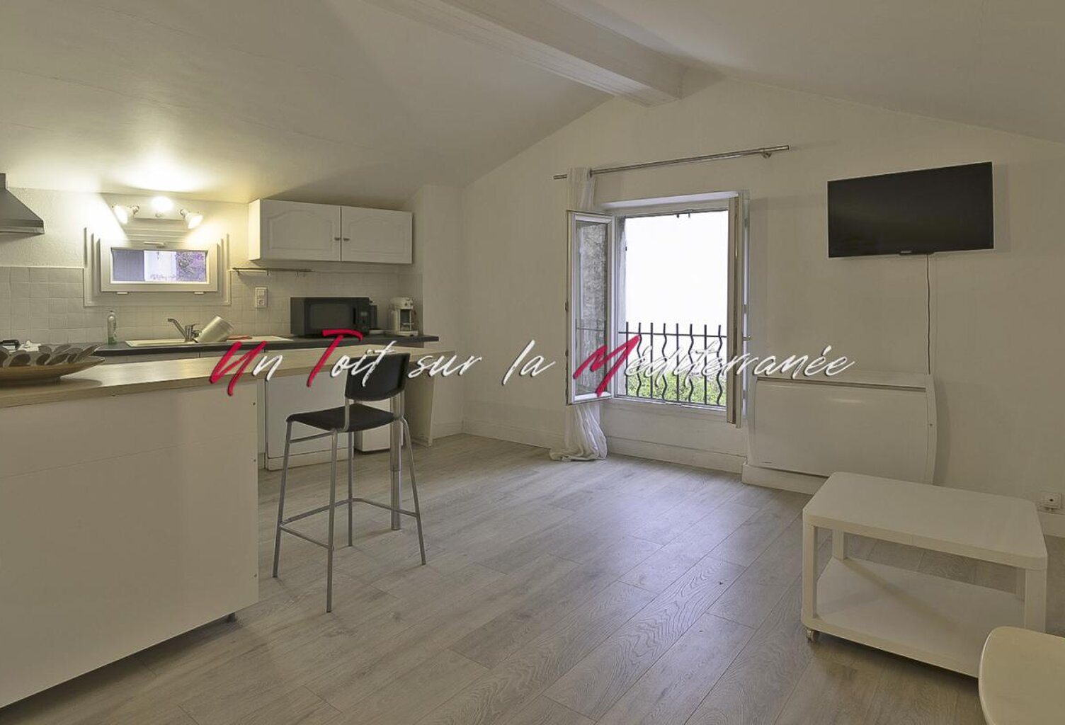 Bel Appartement T2, 43m2 habitables dans maison de village à Bormes Les Mimosas — photo 1