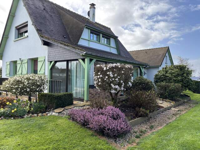 Maison 7 pièces 250 m² à Vitot — photo du bien