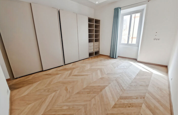 AJACCIO QUARTIER DU TRIBUNAL | BEL APPARTEMENT 96 m² AVEC BALCON — photo 4