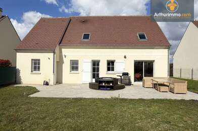 Maison 5 pièces 1467 €