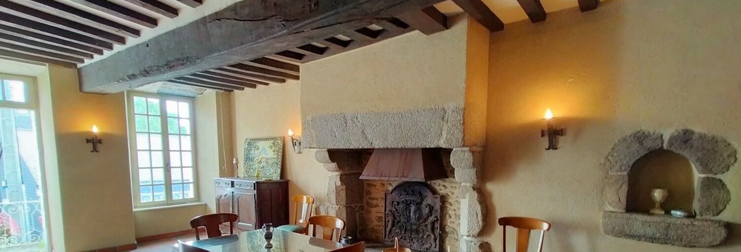 Maison 7 Pièces 200 m² à vendre à Courcité (53700)