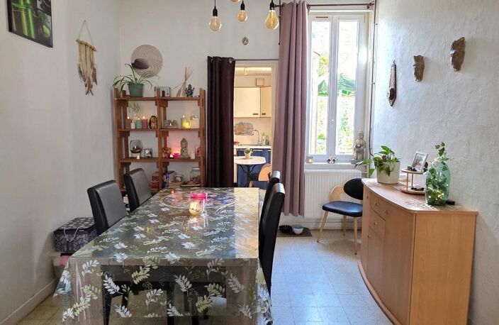 Maison T6 avec cour à rénover — photo 4