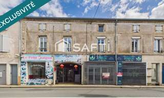 Immeuble  200 m² à vendre à Surgères (17700)