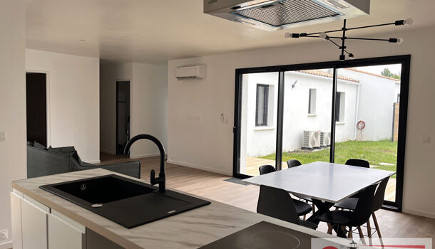 Villa / Maison 4 pièces  à louer Saint-Vivien 17220