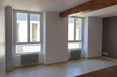 Appartement 3 pièces 839 €