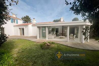 Maison 8 pièces 597400 €