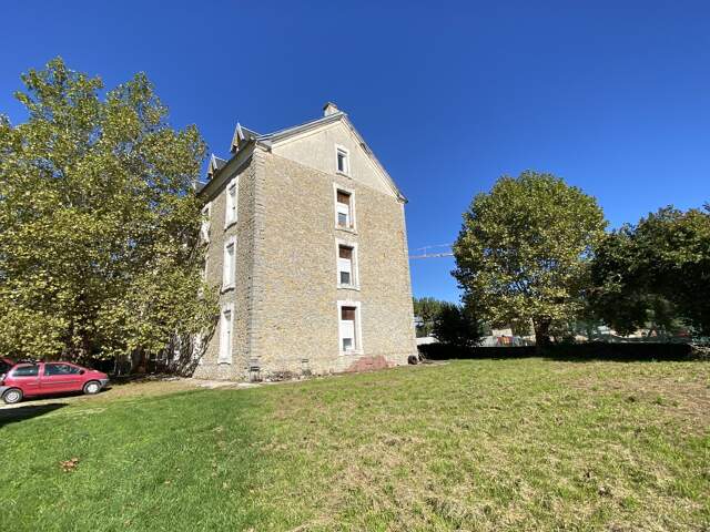 Appartement à rénover — photo du bien