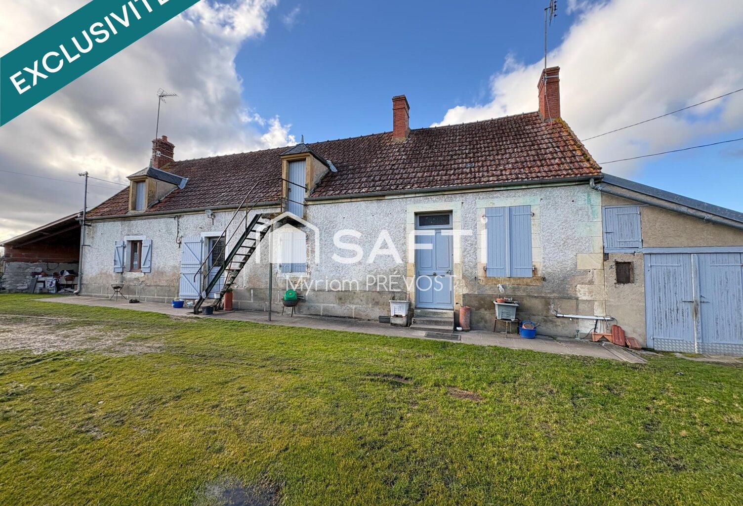 ? AUTHENTIQUE FERME BERRICHONNE  3 HECTARES  GRANGE DE 300 M²  UN BEAU POTENTIEL À IDS-SAINT-ROCH — photo 1