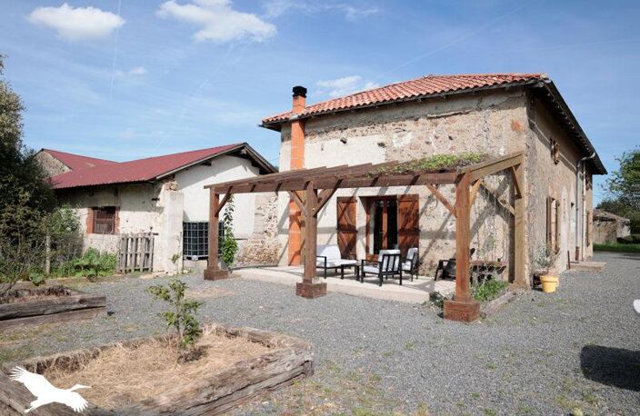 Ferme (tte) de 5 pièces principales — photo 2