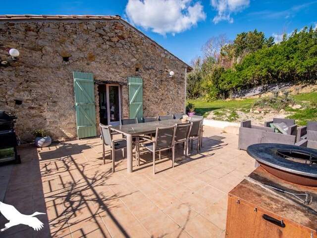Maison de bourg de 4 pièces principales — photo du bien
