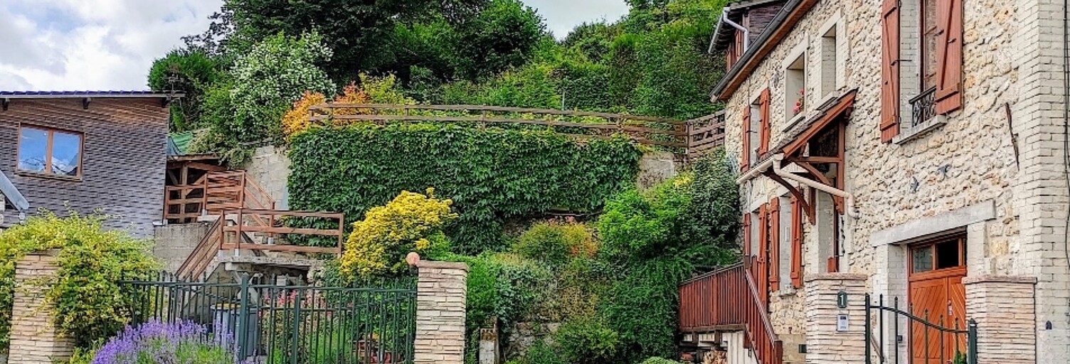 Maison 7 Pièces 143 m² à vendre à Mont-Saint-Père (02400)