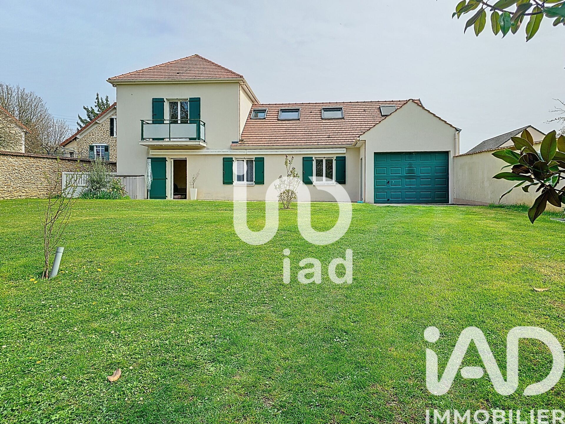Tournan-en-Brie - 205m² - 8p. - 6ch.