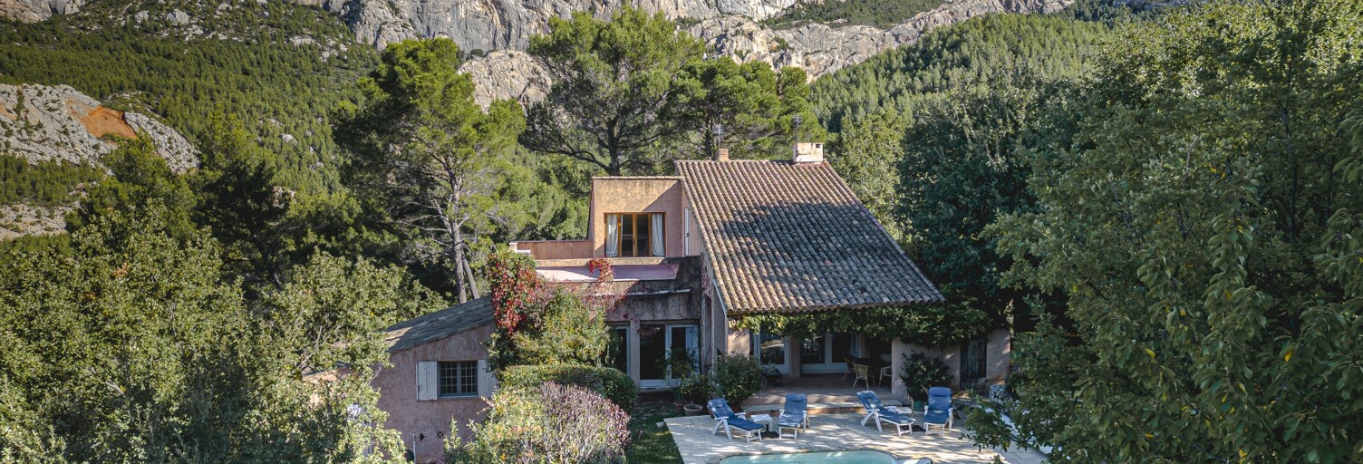 Maison 7 Pièces 217 m² à vendre à Saint-Antonin-sur-Bayon (13100)