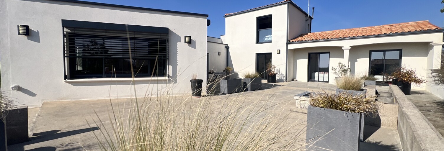 Maison 6 Pièces 170 m² à vendre à Yves (17340)