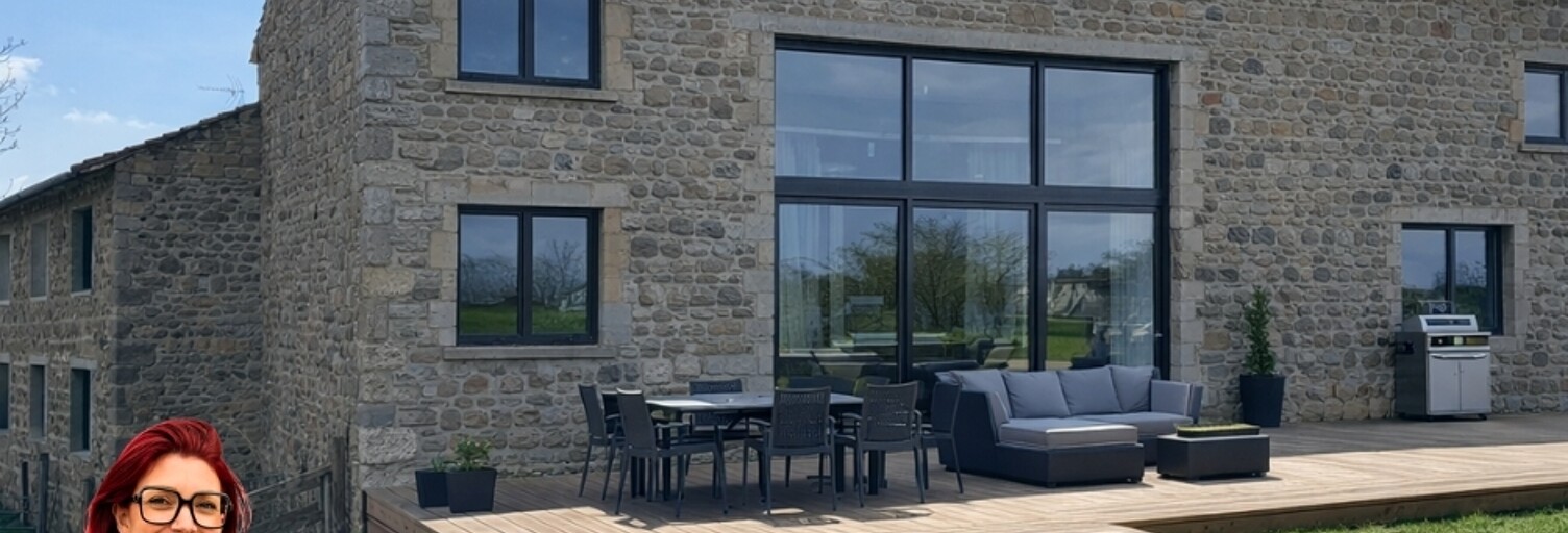 Immeuble  180 m² à vendre à Estivareilles (42380)