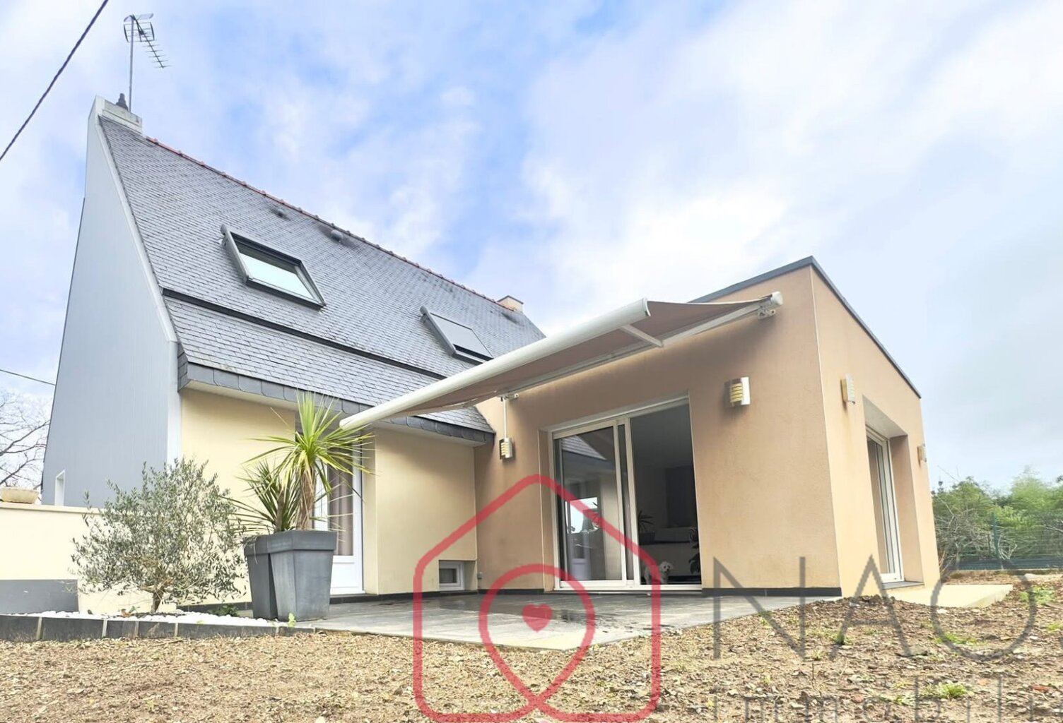 Maison d'architecte spacieuse et lumineuse avec extension  Pontivy  334 800  — photo 1