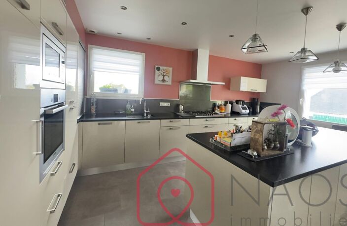 Maison d'architecte spacieuse et lumineuse avec extension  Pontivy  334 800  — photo 3