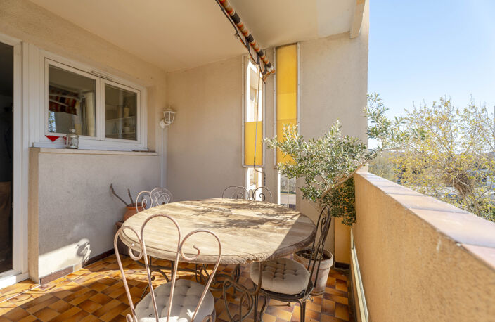 TOULON EST T4 + BALCON VIAGER OCCUPE — photo 4