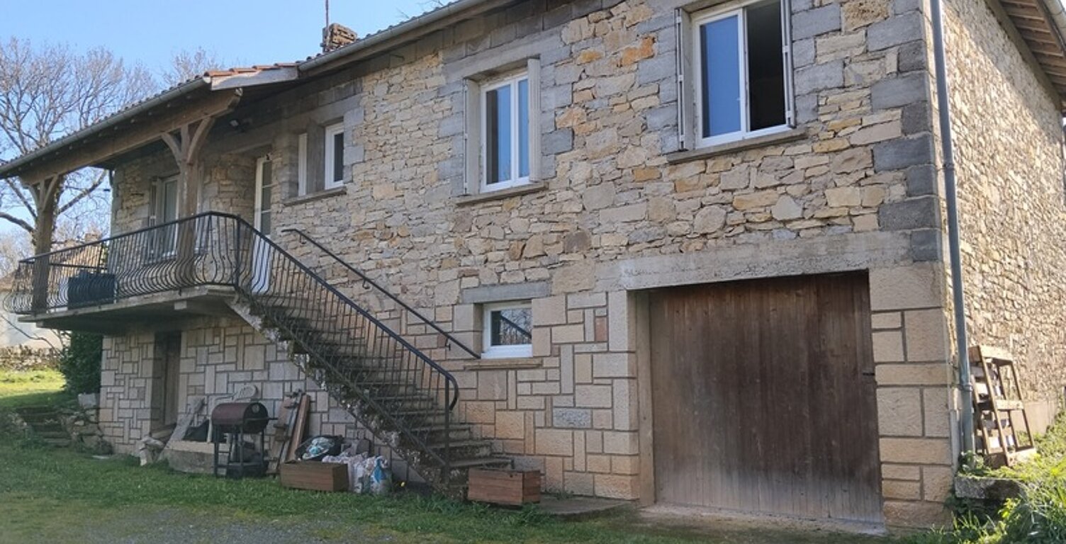 Maison à vendre 88 pièces VAILHOURLES (12) — photo 1