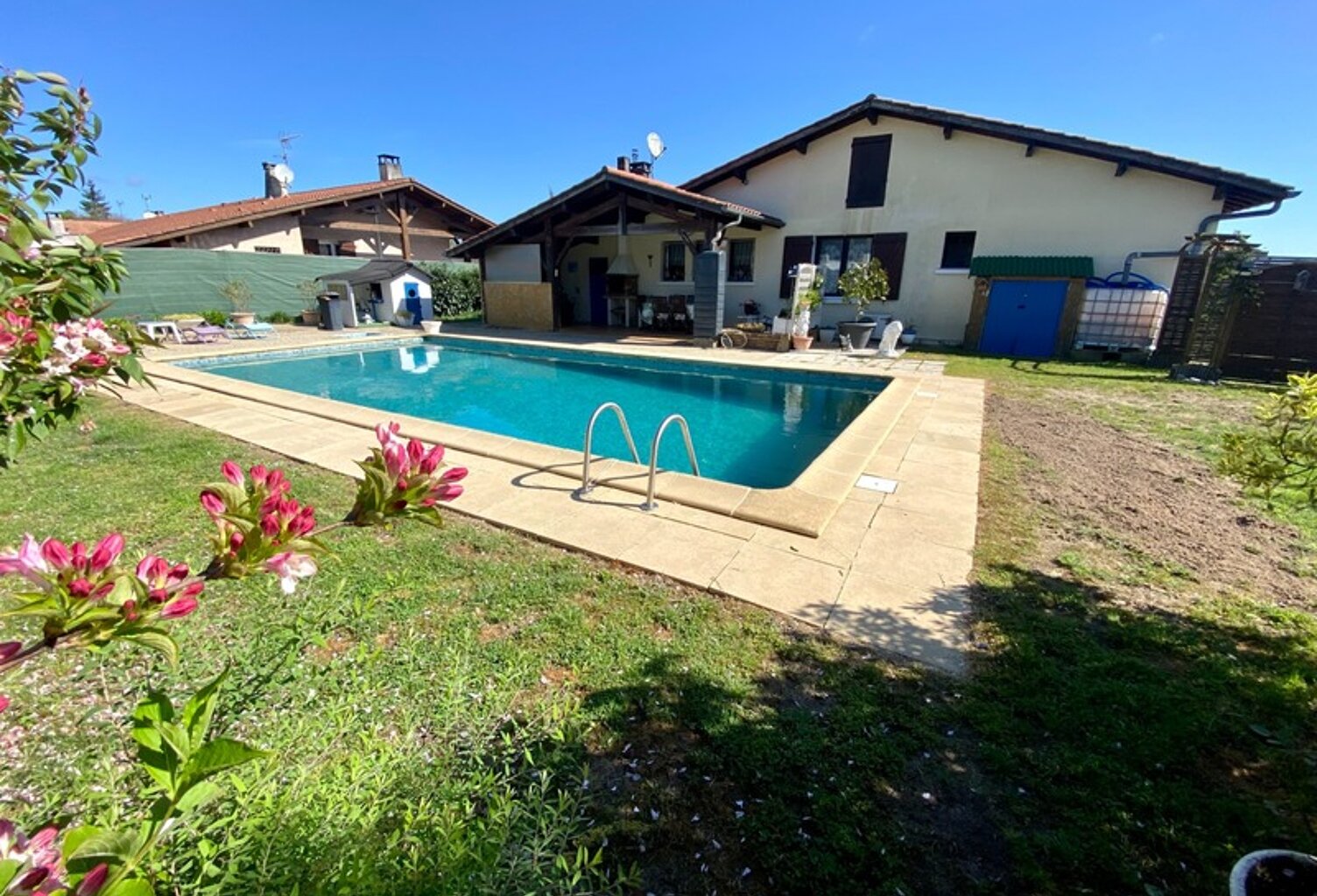 Maison 4 pièces (DPE C) avec piscine 10X5 et garage au centre de SAINT MARTIN D'ONEY (40) sur terrain 800M2 — photo 1