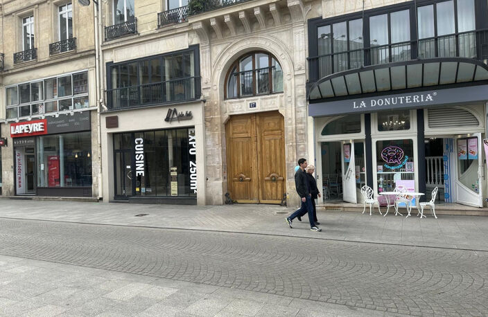 Licence IV et extraction emplacement no1  17 rue des Halles, — photo 4