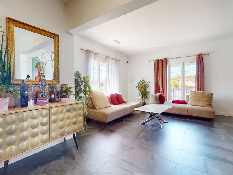 BELLE MAISON FAMILIALE AVEC PISCINE PLEIN SUD - POSSIBILITE — photo 1