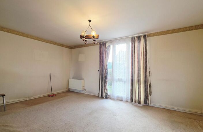 SAINT DOULCHARD MAISON DE 102M²  5 PIECES 3 CHAMBRES GARAGE — photo 5