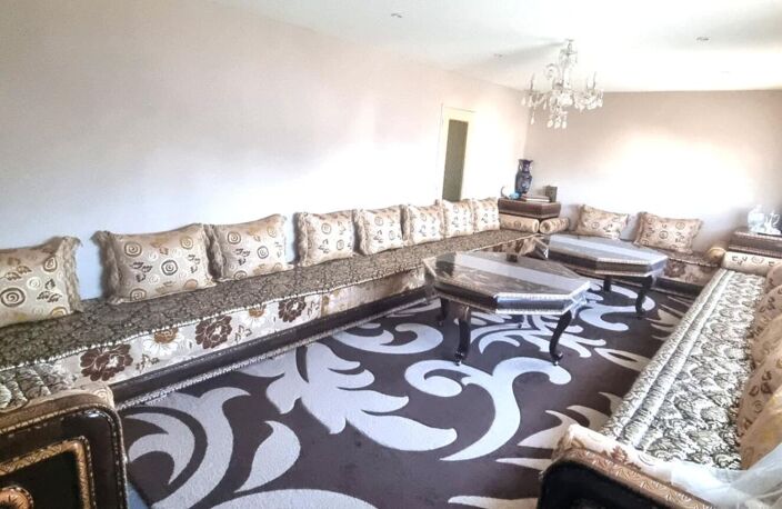 Maison familiale avec beau potentiel - CLASSE D - — photo 5