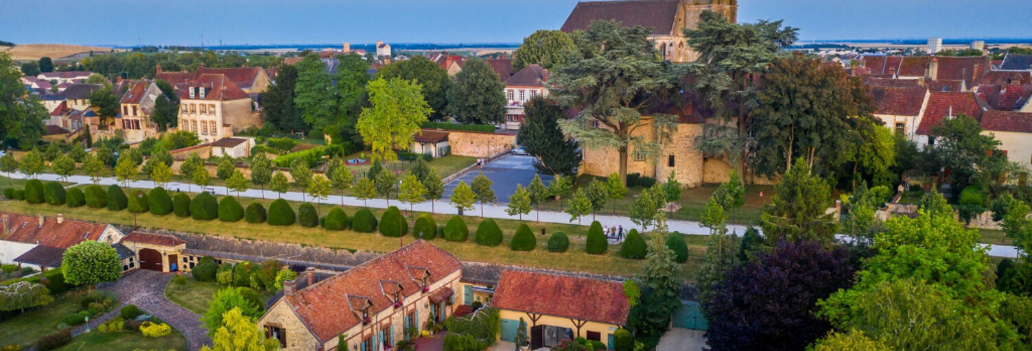 Maison 7 Pièces 220 m² à vendre à Sézanne (51120)