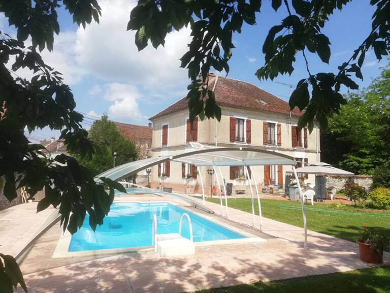 MAISON BOURGEOISE 186 M2 AVEC PISCINE CHAUFFÉE ET COUVERTE 320 000 — photo 1