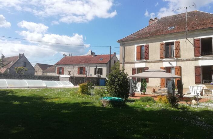 MAISON BOURGEOISE 186 M2 AVEC PISCINE CHAUFFÉE ET COUVERTE 320 000 — photo 2