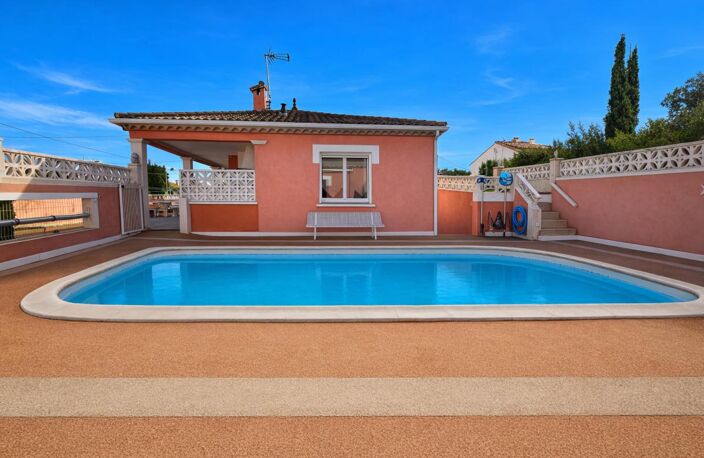 Superbe villa de plain-pied de 200 m² avec piscine, espace bien-être et belles prestations — photo 2